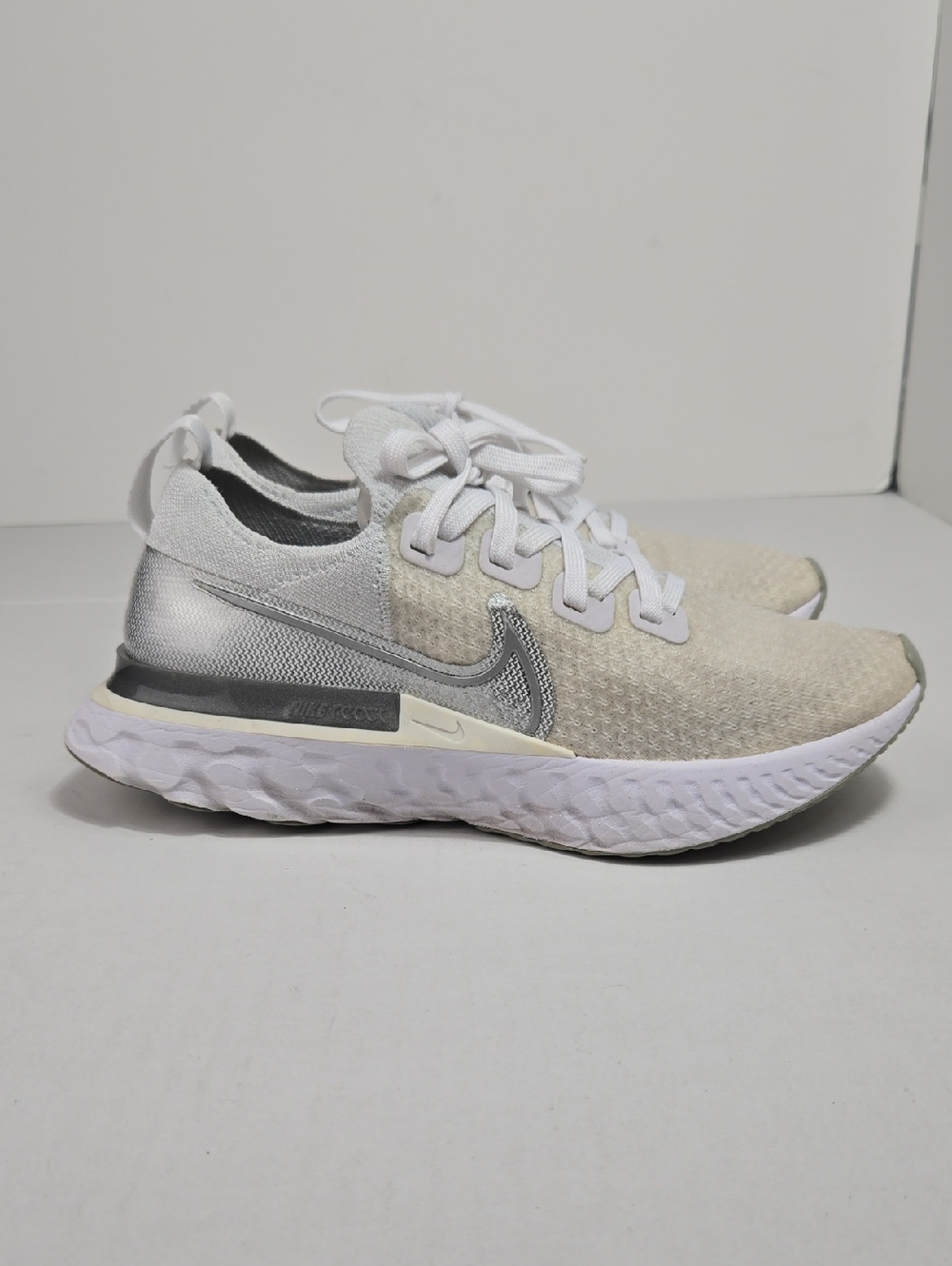 Size 7 - Nike React Infinity Run Flyknit White Metallic Silver Women Sneaker Gym